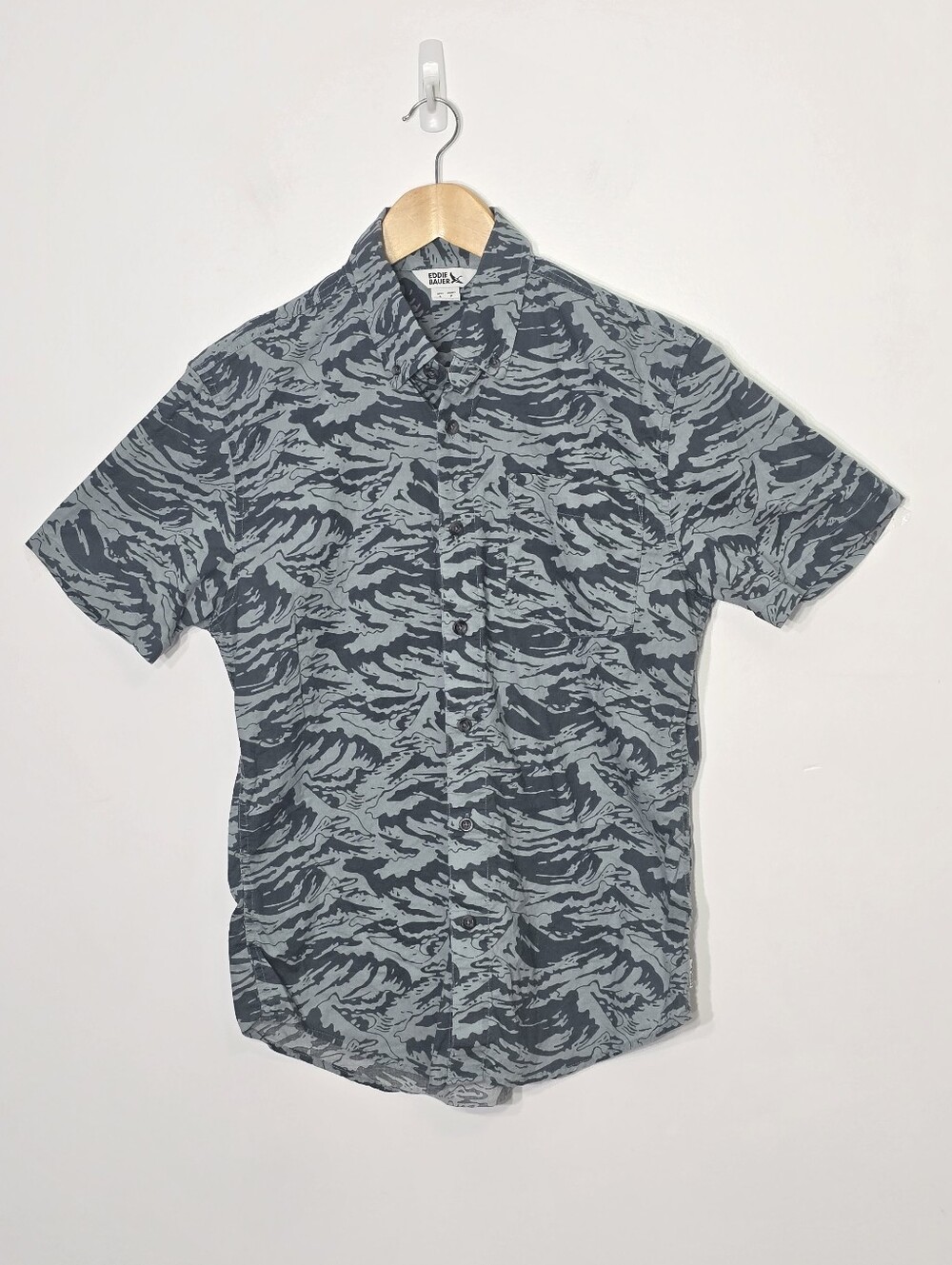 Eddie Bauer Gray Green Wave Pattern 100% Cotton Short Sleeve Button Down Sz S